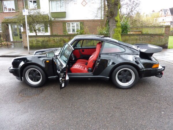 Porsche 930 turbo