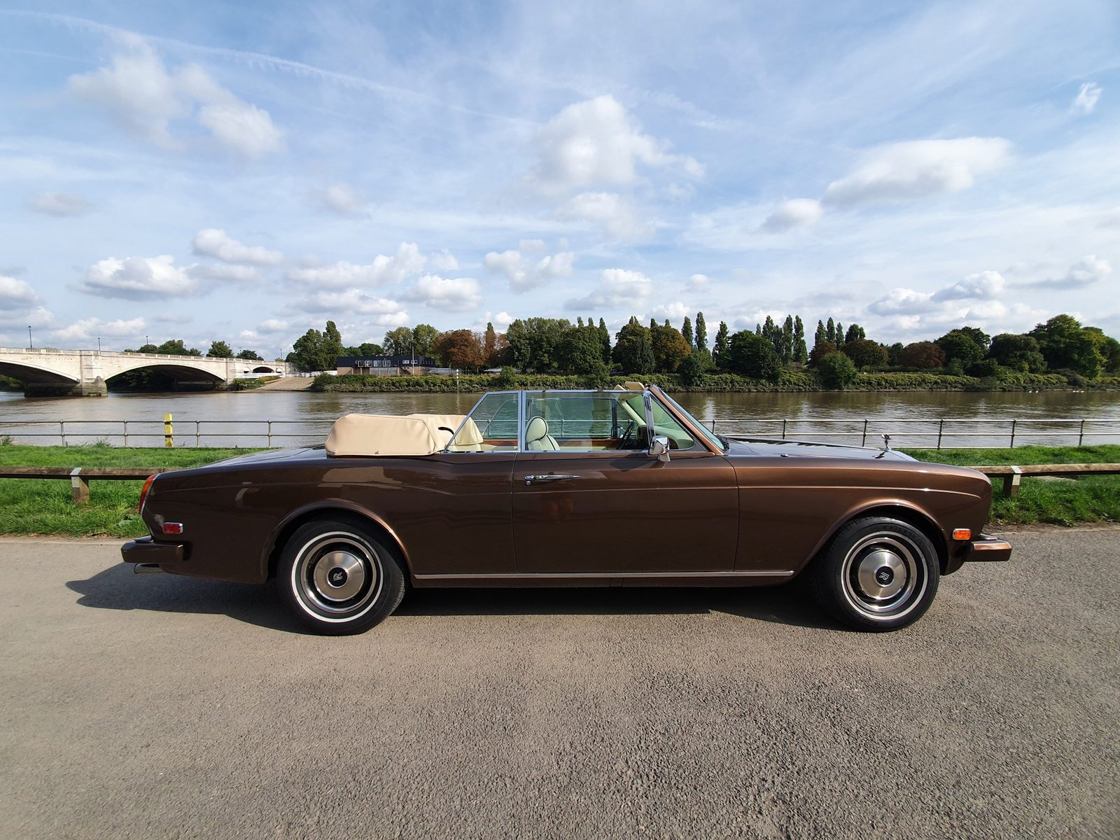 rolls royce corniche